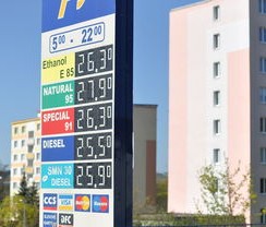 余承東:新手機不是四折疊六折疊