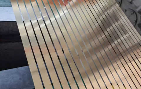 網紅彩虹夫婦5年剖4胎產女宣布封肚